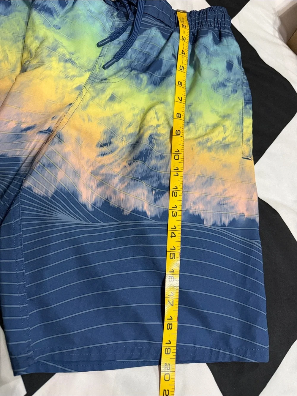 Men's Blue Tie-Dye Stripe Swim Trunks S